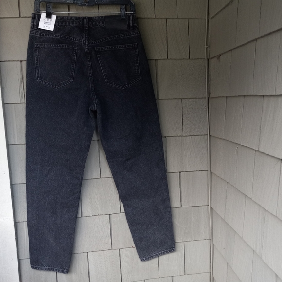 High Rise Mom Jeans - Picture 3 of 8